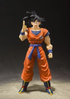 Bandai S.H.Figuarts Dragon Ball Z Goku: A Saiyan Raised On Earth