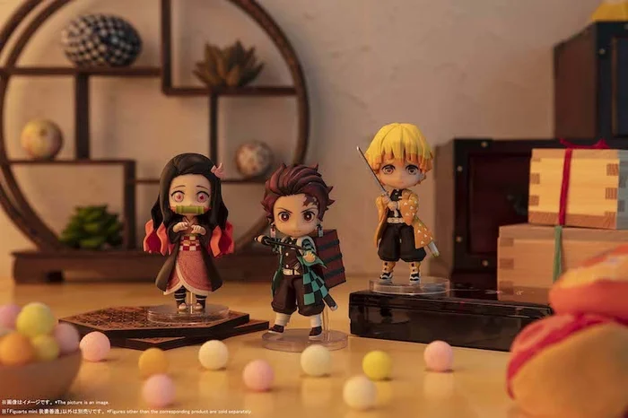 Bandai Figuarts Mini Demon Slayer: Kimetsu No Yaiba Zenitsu Agatsuma - Image 5