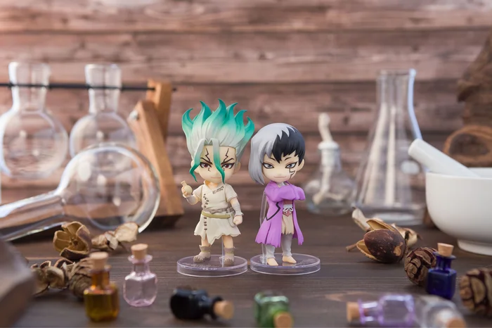 Bandai Figuarts Mini Dr. Stone Gen Asagiri - Image 5