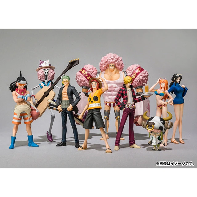 Bandai One Piece Film: Z Opening Clothes Trading Figures