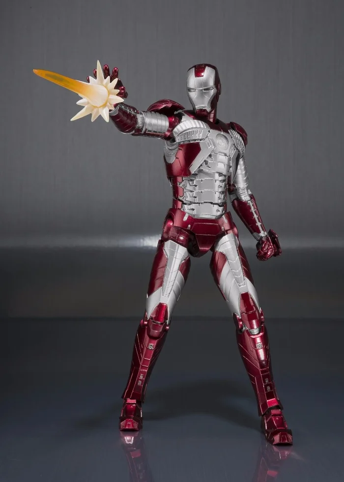 Bandai S.H.Figuarts Iron Man 2: Iron Man Mark V & Hall Of Armor Set - Image 4